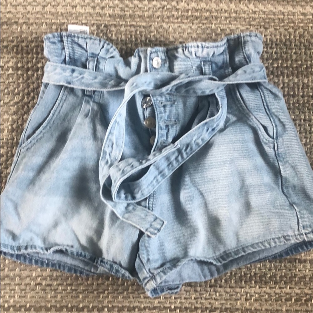 American Eagle paper bag shorts